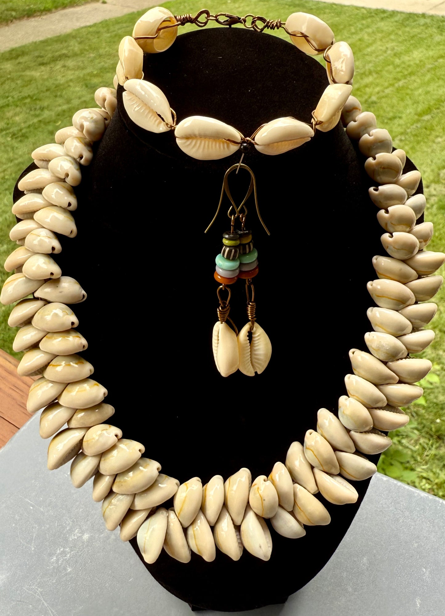 Cowrie Shell Jewelry Set – Necklace, Bracelet & Earrings