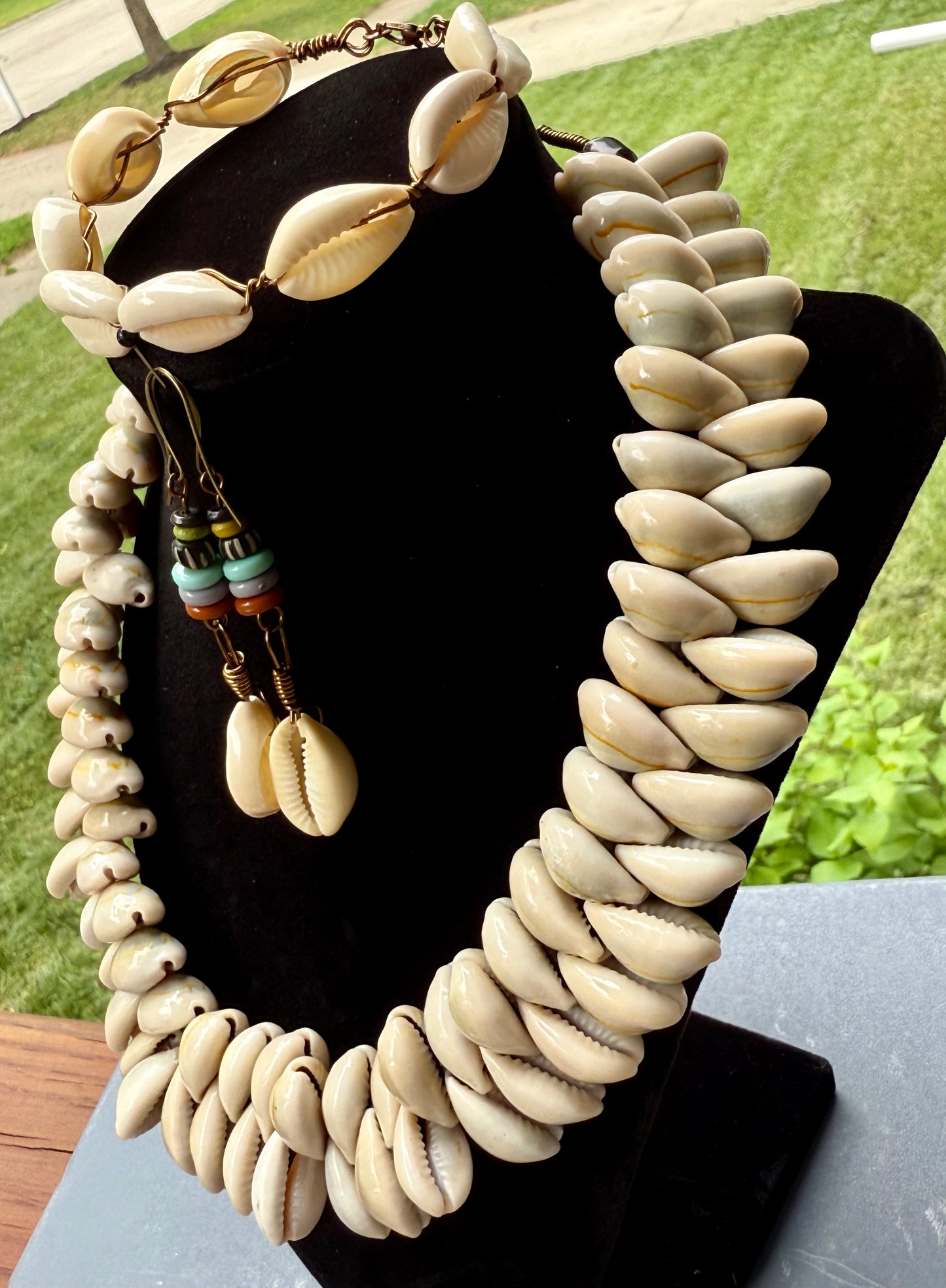 Cowrie Shell Jewelry Set – Necklace, Bracelet & Earrings