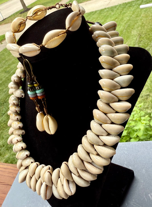 Cowrie Shell Jewelry Set – Necklace, Bracelet & Earrings