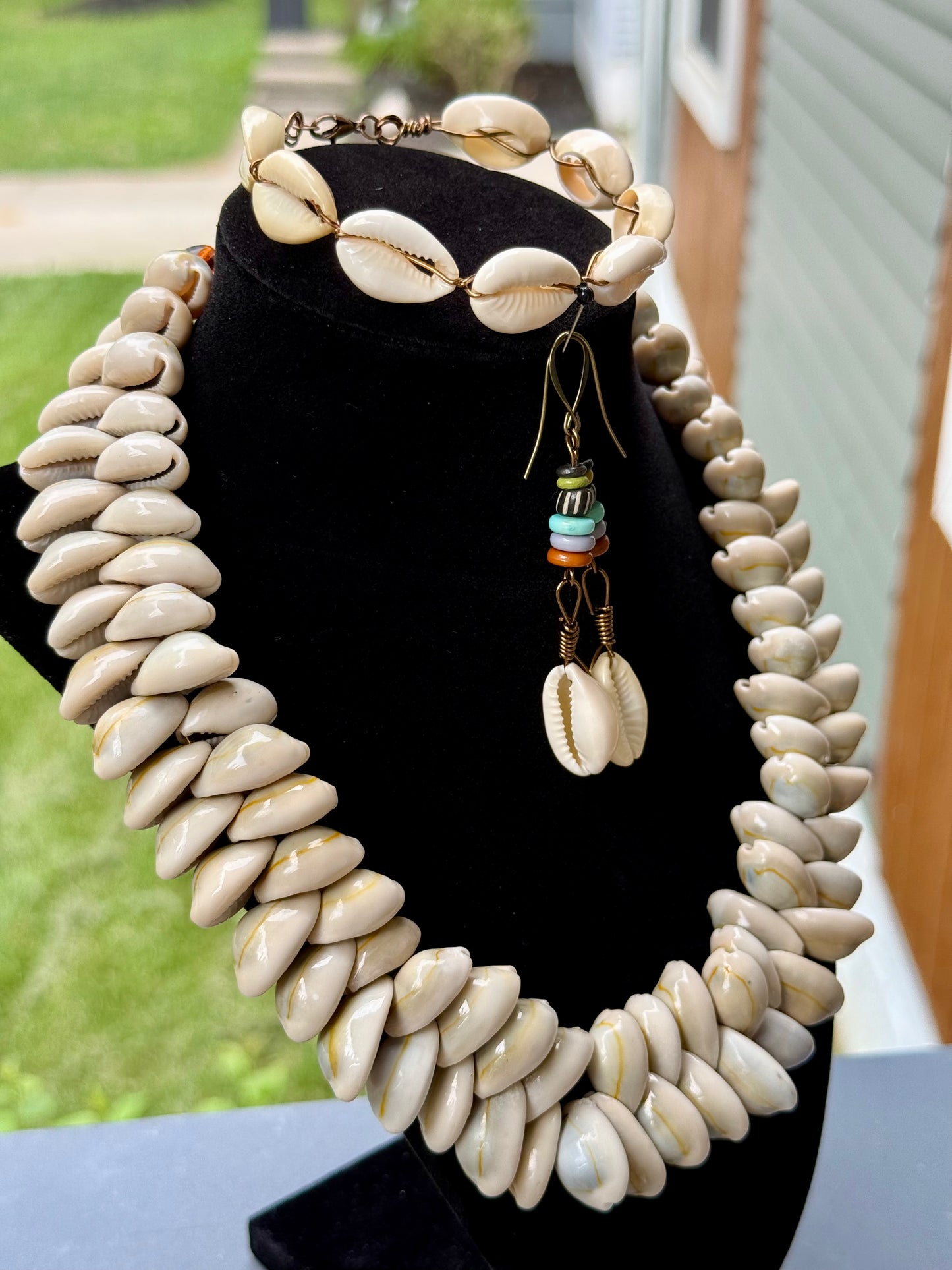 Cowrie Shell Jewelry Set – Necklace, Bracelet & Earrings